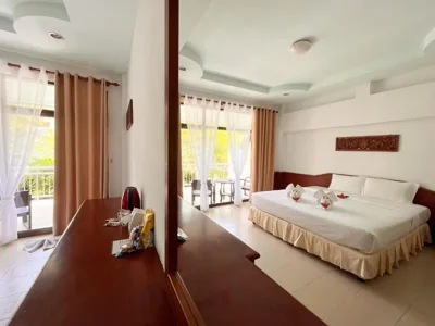 带露台的双人间 — Golden Hill Resort