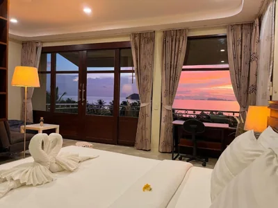 海景别墅 — Golden Hill Resort